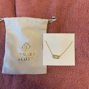 Kendra Scott necklace